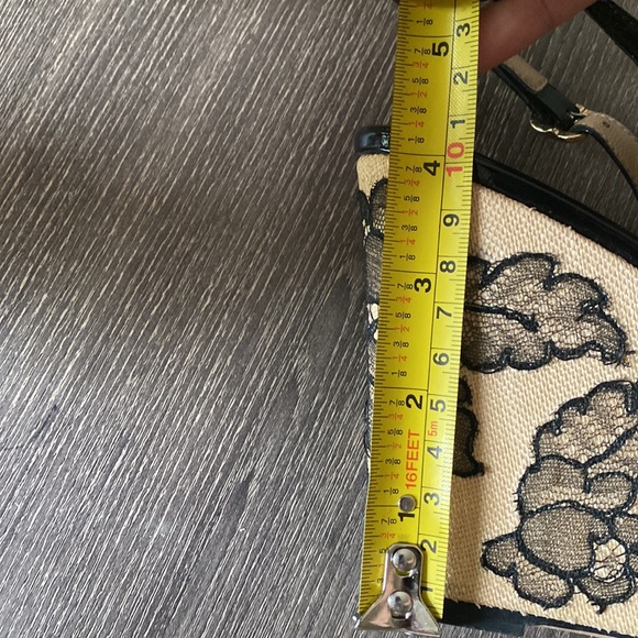 Classic Valentino embroidered wedges - Picture 4 of 5